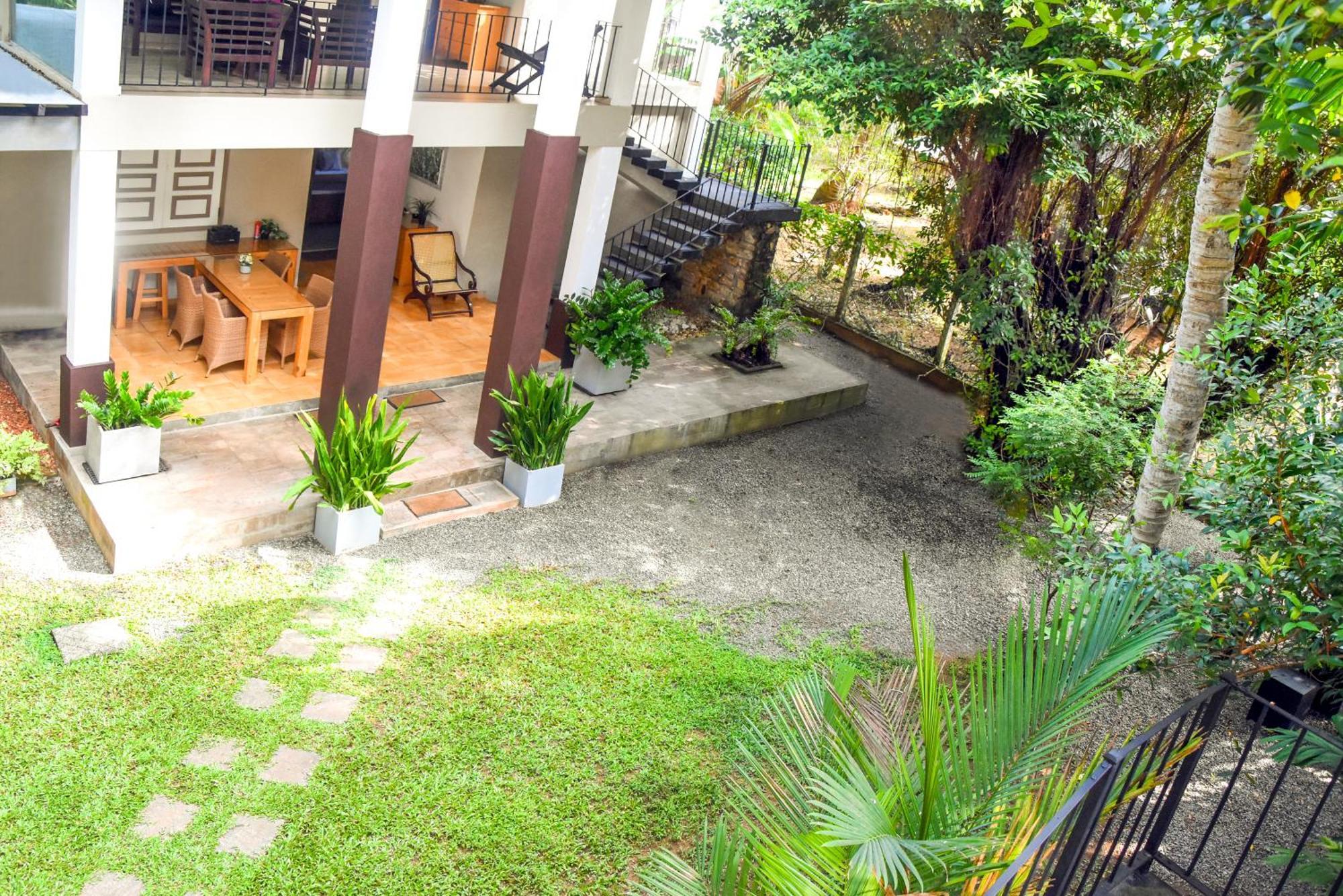 Sithu Villa Hikkaduwa Exterior photo